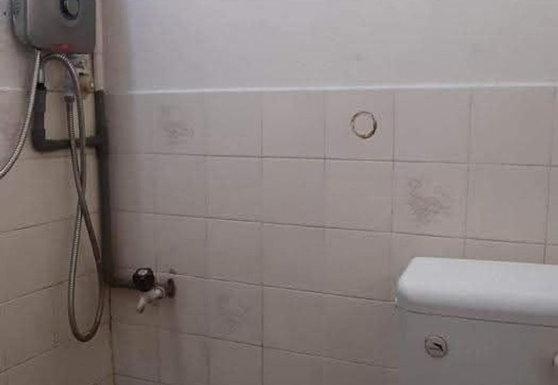 Ipoh menglembu kledang extended double storey house for rent