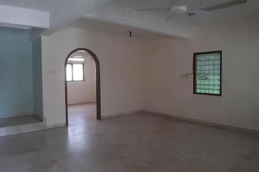 Ipoh menglembu kledang extended double storey house for sale