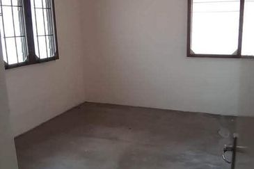 Ipoh menglembu kledang extended double storey house for sale