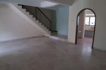 Ipoh menglembu kledang extended double storey house for sale