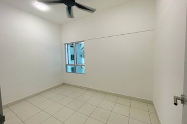 Ipoh fairpark prima kepayang gated guarded 3 rooms condo for rent