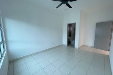 Ipoh fairpark prima kepayang gated guarded 3 rooms condo for rent