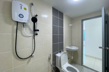 Ipoh fairpark prima kepayang gated guarded 3 rooms condo for rent