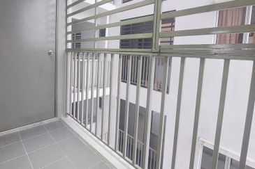 Ipoh meru scientex partial furnished condo for rent