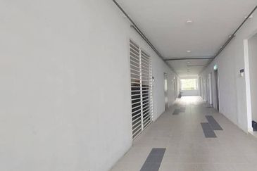 Ipoh meru scientex partial furnished condo for rent