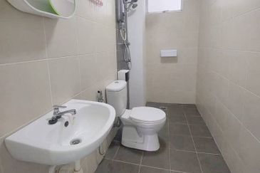 Ipoh meru scientex partial furnished condo for rent