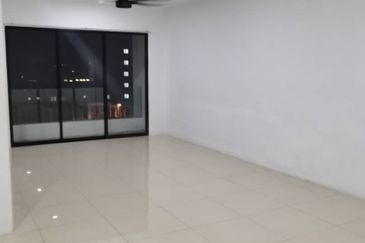 Ipoh pengkalan manhattan 4 rooms corner unit condo for rent