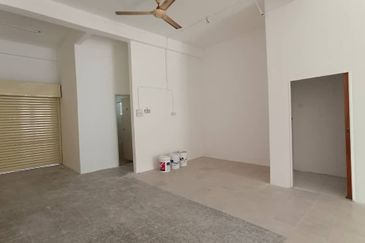 Ipoh meru 2b renovated ground floor shoplot for rent