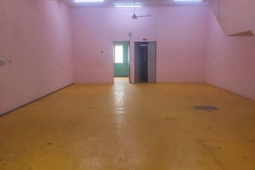Ipoh tasek indra ground floor shoplot for rent
