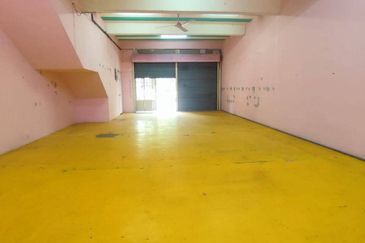 Ipoh tasek indra ground floor shoplot for rent