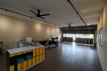 Ipoh klebang restu renovated single storey shoplot for rent
