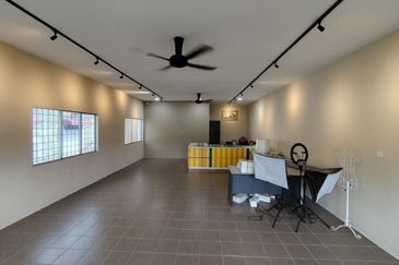 Ipoh klebang restu renovated single storey shoplot for rent