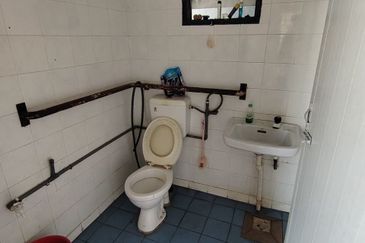 Ipoh klebang restu renovated single storey shoplot for rent