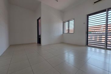 Ipoh klebang selatan freehold super long renovated double storey house for sale