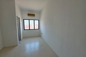 Ipoh klebang selatan freehold super long renovated double storey house for sale