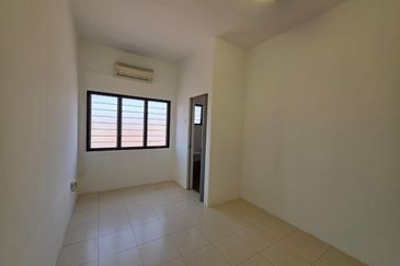 Ipoh klebang selatan freehold super long renovated double storey house for sale