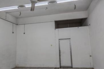 Ipoh bercham nice location ground floor shoplot for rent