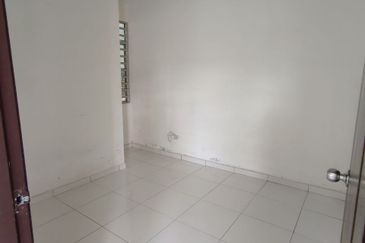 Ipoh sri klebang double storey inter corner house for rent