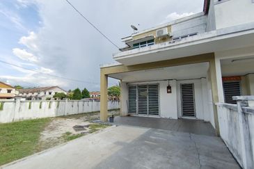 Ipoh sri klebang double storey inter corner house for rent