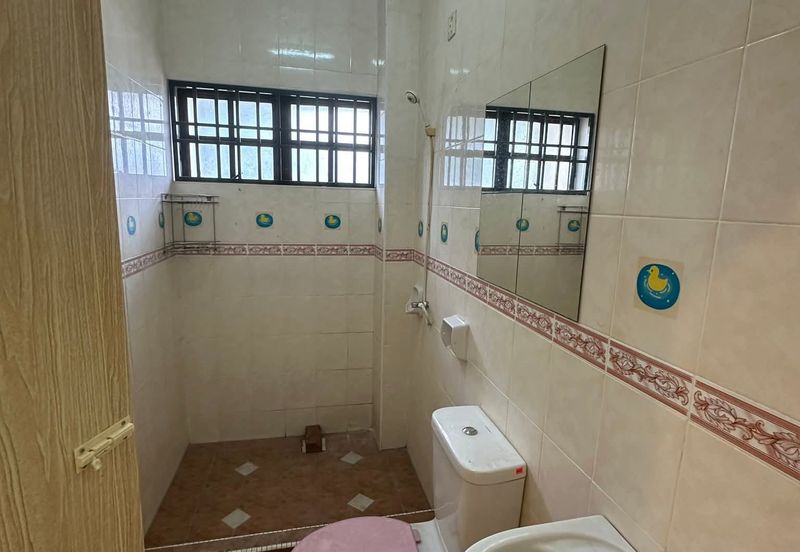 Ipoh bercham taman pakatan double storey house for rent