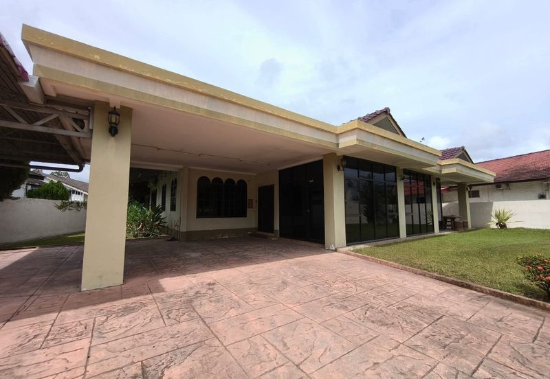 Ipoh canning garden super big single storey bungalow house for rent