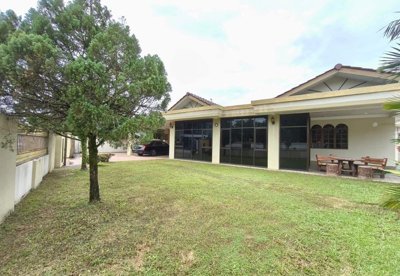 Ipoh canning garden super big single storey bungalow house for rent