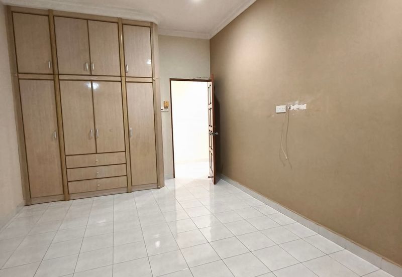 Ipoh canning garden super big single storey bungalow house for rent