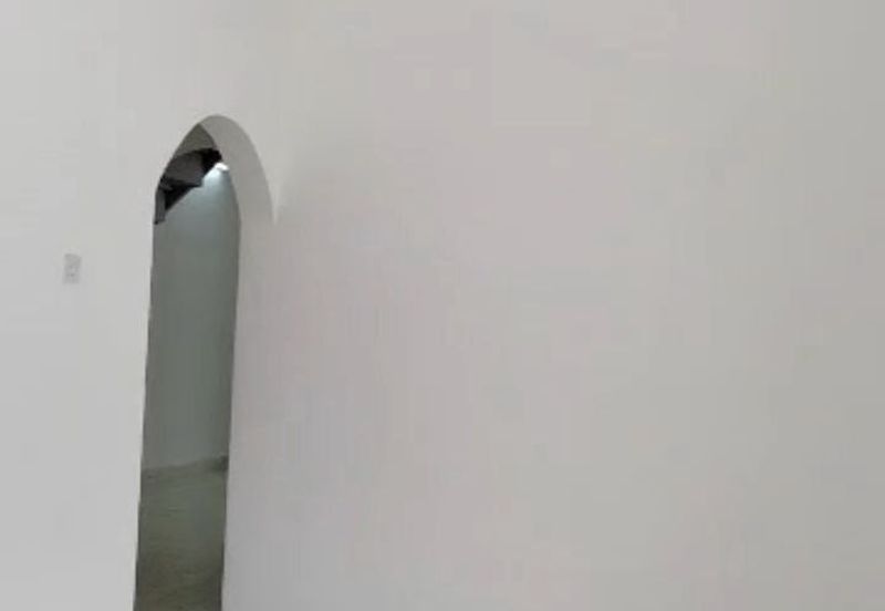 Ipoh garden east renovated single storey inter corner house for rent