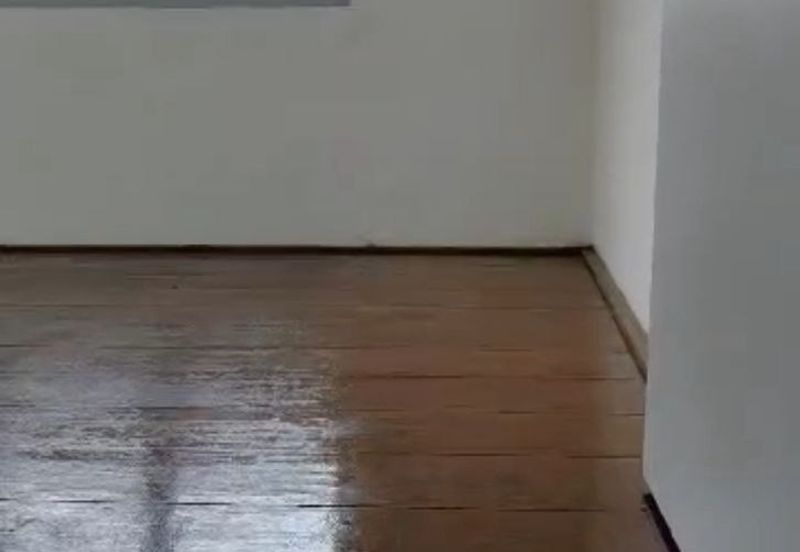 Ipoh garden east renovated single storey inter corner house for rent