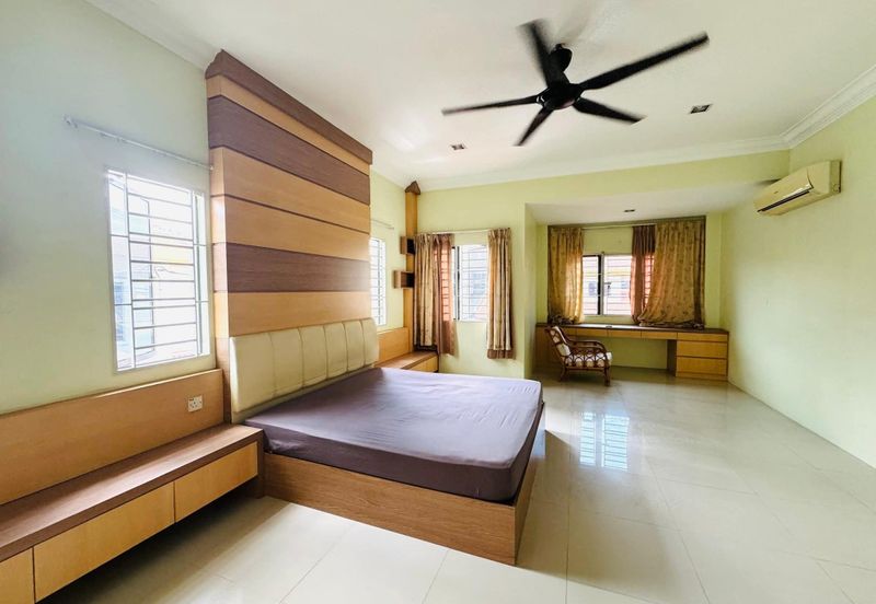 Ipoh bercham idaman partial furnished double storey house for rent