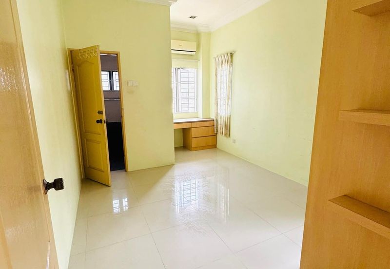 Ipoh bercham idaman partial furnished double storey house for rent