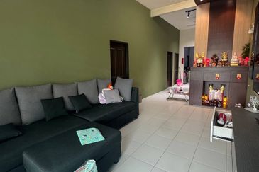 Perak batu gajah kinta permai renovated single storey house for sale