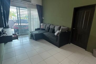 Perak batu gajah kinta permai renovated single storey house for sale