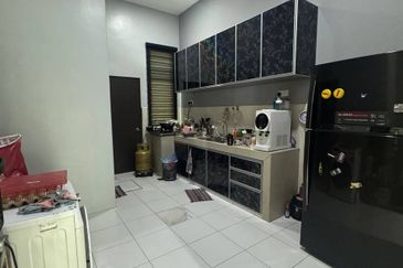 Perak batu gajah kinta permai renovated single storey house for sale