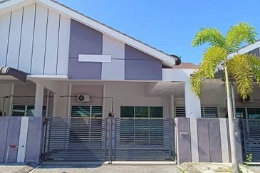 Perak batu gajah kinta permai renovated single storey house for sale