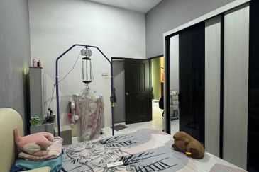 Perak batu gajah kinta permai renovated single storey house for sale