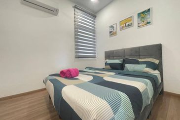 THE COVE HILLSIDE RESIDENCE