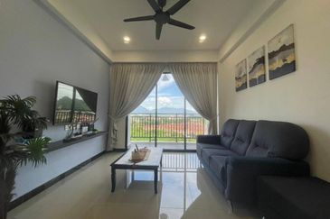 THE COVE HILLSIDE RESIDENCE