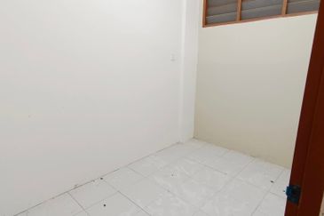 Panorama Lapangan Perdana Flat