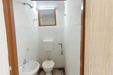 Panorama Lapangan Perdana Flat