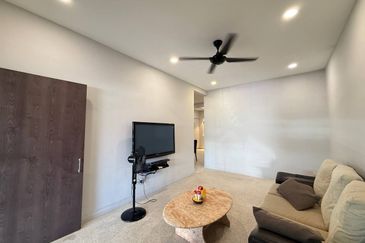 Ipoh garden east fully furnished renovated single storey house for rent