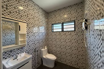 Ipoh garden east fully furnished renovated single storey house for rent