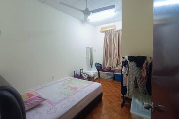 Ipoh garden east facing open renovated extended double storey house for sale