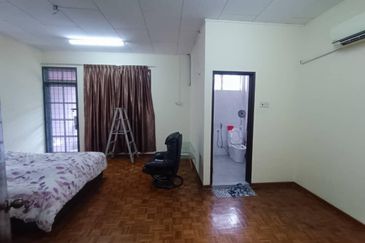 Ipoh garden east facing open renovated extended double storey house for sale