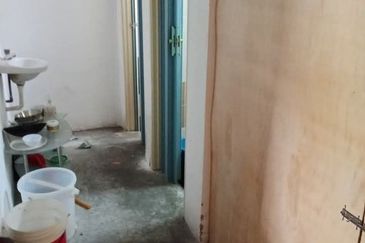 Ipoh Simpang Pulai Height renovated extended double storey shoplot for sale