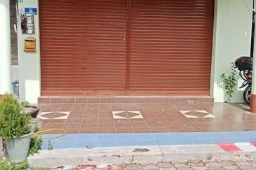 Ipoh Simpang Pulai Height renovated extended double storey shoplot for sale
