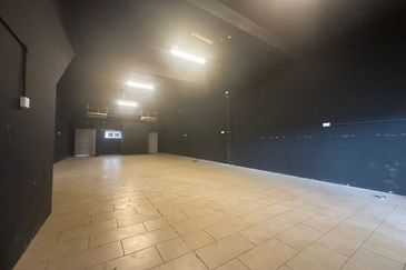 Ipoh first garden renovated ground floor shoplot for rent