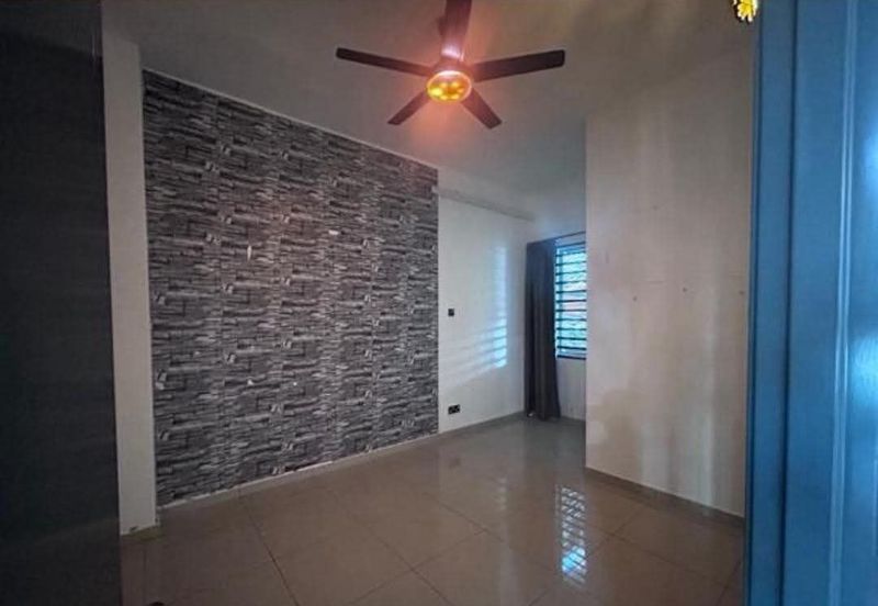 Ipoh klebang pine park renovated double storey house for rent