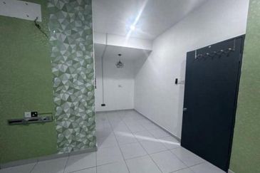 Ipoh klebang pine park renovated double storey house for rent