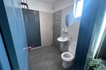 Ipoh klebang pine park renovated double storey house for rent